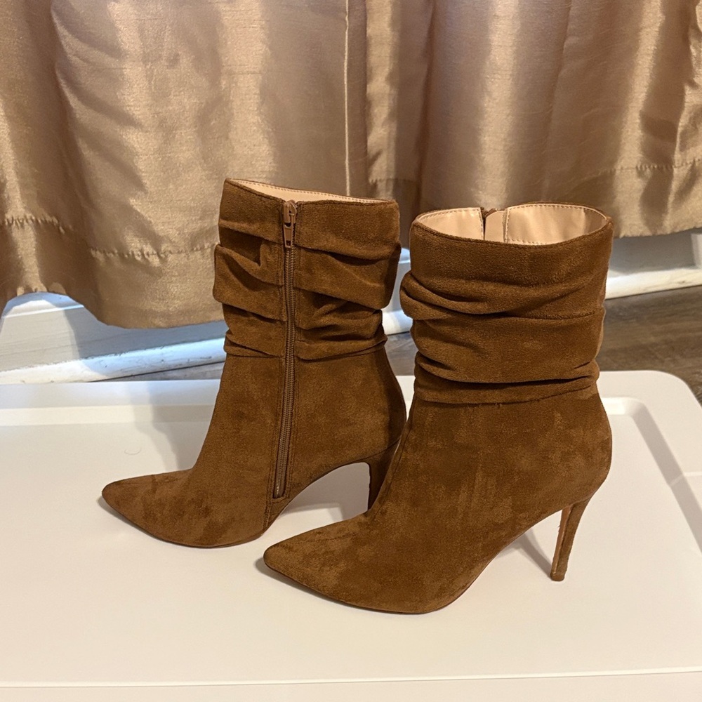 Elegant Brown Suede Women's Boots
